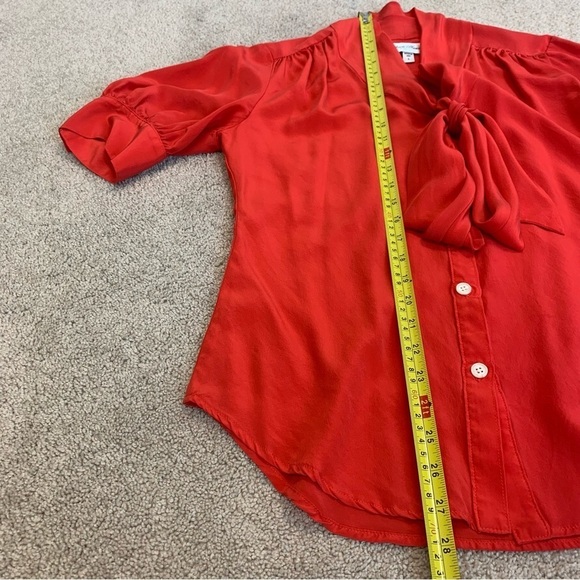 Fifteen Twenty blood orange red tie neck 100% silk blouse Sz L - Picture 9 of 11